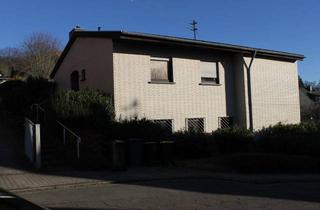 Haus kaufen in 66299 Friedrichsthal, Freistehendes Multi-Tasking-Haus sucht neuen Besitzer