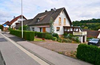 Einfamilienhaus kaufen in 97705 Burkardroth, freistehendes Einfamilienhaus mit Doppelgarage & Einzelgarage