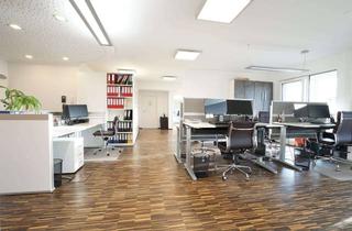 Gewerbeimmobilie kaufen in 86368 Gersthofen, Flexible Gewerbeeinheit mit optionaler Wohnnutzung und Entwicklungspotenzial