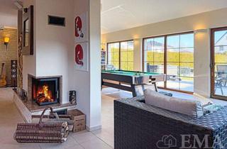 Villa kaufen in 13591 Berlin, Ihre Traumvilla: Eleganz und Komfort mit Whirlpool-Terrasse