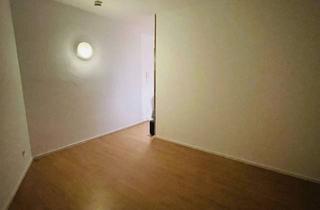 Wohnung kaufen in Prinzregentenstraße 81, 83022 West, Modernisiertes 1-Zimmer-Apartment im 2. OG in Rosenheim