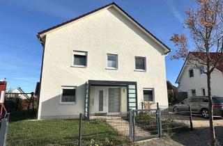 Einfamilienhaus kaufen in 99099 Niedernissa, Modernes, energieeff. Einfamilienhaus am Rand von Erfurt mit EBK, Garten, PV-Anlage und Wärmepumpe