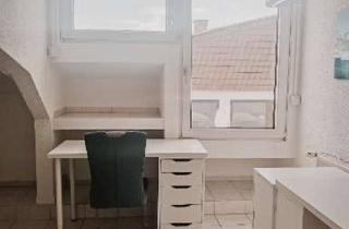 Büro zu mieten in 69190 Walldorf, Heller Büroraum mit grozügigem Schreibtisch