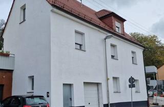 Mehrfamilienhaus kaufen in 74078 Heilbronn, 3 FH in Heilbronn-Biberach mit über 1.000m² Grundstück,Große Garage/Lager und 3 AA, 2012 Kernsaniert