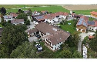 Bauernhaus kaufen in 83301 Traunreut, Bereit für neue Ideen! Leerstehendes Bauernhaus auf großzügigem Grundstück