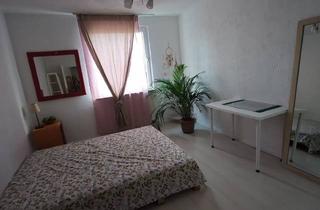 Wohnung mieten in Äußere Kanalstraße, 50827 Köln, Möbliertes WG-Zimmer in Neuehrenfeld mit großem Wohnzimmer & Balkon
