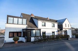 Einfamilienhaus kaufen in 22113 Oststeinbek, Vielseitiges Einfamilienhaus mit zwei Wohneinheiten, Büro und Scheune im Zentrum von Oststeinbek