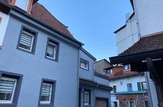 Einfamilienhaus kaufen in 67752 Wolfstein, Wolfstein - Vermietetes kernsaniertes Einfamilienhaus in Wolfstein