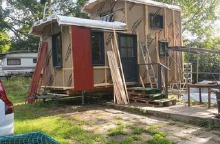 Haus kaufen in 53113 Bonn, Bonn - Tiny Haus auf Rändern großer Schäferwagen mit einem Dachgeschoss