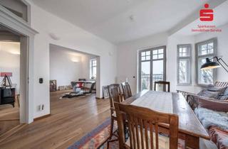 Wohnung kaufen in 86153 Innenstadt, Denkmalgeschützte 5-Zimmer-Altbauwohnung mit Blick über Augsburg