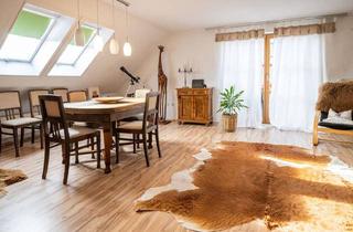 Wohnung kaufen in 93161 Sinzing, Erste eigene vier Wände: 4-Zi.-DG-Wohnung mit Balkon & Garten in Sinzing