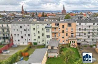 Wohnung kaufen in 19053 Paulsstadt, Sanierte Dachgeschosswohnung mit Weitblick im Herzen Schwerins