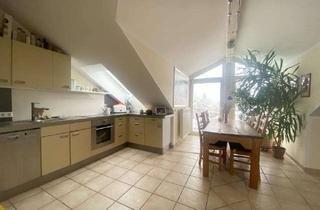Wohnung kaufen in Ringstraße, 85659 Forstern, MODERNE 3,5-ZIMMER-DACHWOHNUNG IN RUHIGER LAGE MIT EINZELGARAGE