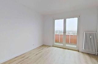 Wohnung mieten in Seegefelder Straße 45, 13583 Spandau, Modernisierte 2-Zimmer-Wohnung mit BALKON und EBK im Herzen von Spandau