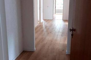 Wohnung mieten in Unterwerkstraße, 79115 Wiehre, Schöne 3-Zimmer Wohnung mit Balkon in Freiburg-Haslach