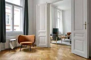 Wohnung mieten in 20249 Harvestehude, Stilvolle 4-Zimmer-Altbauwohnung in Eppendorf mit Aufzug – ab April frei