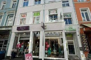 Wohnung mieten in Kröpeliner Straße, 18055 Stadtmitte, Lichtdurchflutete Altbau-Wohnung mit Dachterrasse in der Rostocker Innenstadt