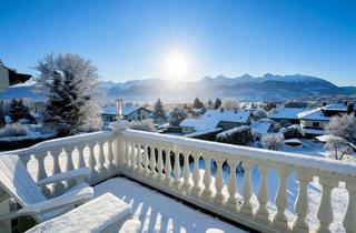 Villa kaufen in 83209 Prien, Luxus Panorama-Villa am Chiemsee: Rarität in Bestlage Priens mit High-end Ausstattung