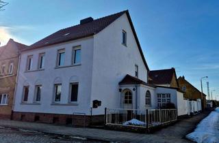 Haus kaufen in 06895 Zahna, Einfamilienwohnhaus mit Grundstück in Zahna , teilmodernisiert - zeitnah verfügbar