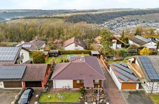 Einfamilienhaus kaufen in Carlinstraße, 74676 Niedernhall, Familienfreundliches Einfamilienhaus mit großzügigem Grundstück in Niedernhall!