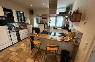 Villa kaufen in 41844 Wegberg, Stilvolle Gründerzeitvilla mit Hof, Hallenanlage und großem Garten in Wegberg