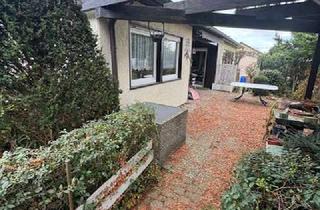 Einfamilienhaus kaufen in Lindenstr. 10, 75365 Calw, Einfamilienhaus mit Einbauküche, Terrasse, gr. Garten sowie 2 Garagen in 75365 Calw, Teilort Altburg