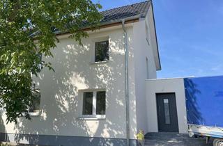 Haus mieten in Dorfstrasse 8a, 23974 Neuburg, Doppelhaushälfte Wohnung Haus hell saniert ruhig 165m2 mit Garten