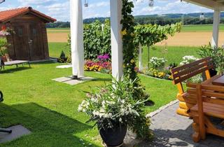 Wohnung kaufen in 84555 Jettenbach, Charmante Dachgeschosswohnung mit Gartenanteil in einem Zweiparteienhaus