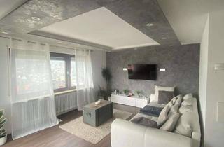 Wohnung kaufen in 75323 Bad Wildbad, Panoramablick inklusive - stilvolle 2-Zimmer-Eigentumswohnung mit Balkon und Garage