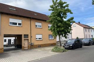 Wohnung kaufen in 68753 Waghäusel, Wohnen über den Dächern von Kirrlach: Helle 2-Zimmer-DG-Wohnung in ruhiger Lage