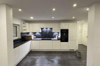 Wohnung mieten in Sankt-Ilgener-Straße 32, 69181 Leimen, Hochwertig modernisierte 3-Zimmer-Wohnung mit großem Garten, Tiefgarage und moderner Küche