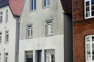 Haus kaufen in Obereiderstraße 16, 24768 Rendsburg, Wohn- und Geschäftshaus im historischen Neuwerk - 1 Wohnung und 1 Gewerbefläche frei