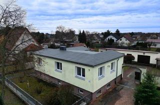 Einfamilienhaus kaufen in 15838 Am Mellensee, Am Mellensee: Einfamilienhaus mit Hof, Garten und viel Nebengelass