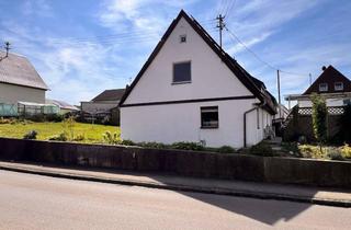 Einfamilienhaus kaufen in 86500 Kutzenhausen, PROVISIONSFREI!! Einfamilienhaus mit schönem Grundstück und Garage zu verkaufen