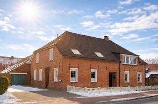 Haus kaufen in 26624 Südbrookmerland, 507 Südbrookmerland-Wiegboldsbur, großzügiges Zweifamilienhaus mit Blick auf die historische Mühle!