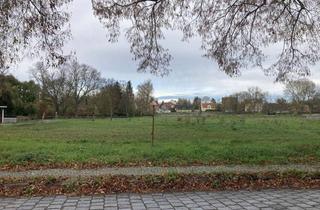 Gewerbeimmobilie kaufen in 06711 Luckenau, Grünfläche mit Pachtgaragen im Ortskern Zeitz/ Luckenau