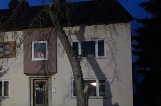 Haus mieten in Aufkirchner Weg, 85435 Erding, Gepflegtes älteres Wohnhaus ruhig und zentrumsnah mit Garten und XL-Garage neu
