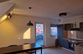 Wohnung mieten in Fürther Straße, 91058 Erlangen, Frisch renovierte 3,5-Zimmer-Dachgeschosswohnung in Erlangen, weitgehend unmöbliert