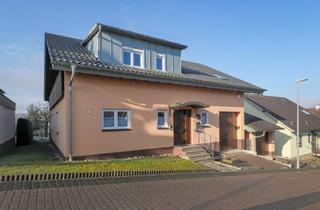 Haus kaufen in 75196 Remchingen, Viel Platz für Generationen – gepflegtes Zweifamilienhaus mit Einliegerwohnung, Garten und zwei Garagen