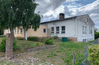 Haus kaufen in 17194 Grabowhöfe, Grabowhöfe - Ehemalige Gaststätte zum Ausbau
