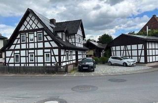 Einfamilienhaus kaufen in 96479 Weitramsdorf, Weitramsdorf - Individuelles Einfamilienhaus mit Nebengebäude