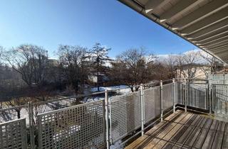 Wohnung kaufen in 85521 Ottobrunn, Lichtdurchflutete Dachgeschosswohnung mit sonniger Loggia