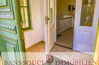 Wohnung kaufen in 15230 Frankfurt, Charmante Eigentumswohnung in einem historischen Schmuckstück von Frankfurt (Oder)