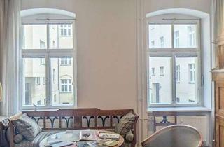 Wohnung kaufen in Planckstraße 24, 10117 Mitte, HOMESK - Charmante Altbauwohnung mit 3 Zimmern im denkmalgeschützten Ensemble