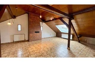 Wohnung kaufen in 66424 Homburg, Nette 2-Zimmer Dachgeschoss-Wohnung in schöner und ruhiger Wohnlage von Jägersburg