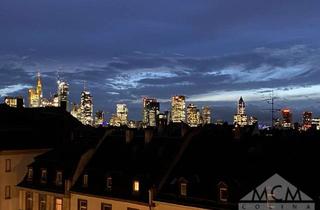 Wohnung kaufen in 60316 Nordend-Ost, NORDEND_Sanierter Altbau_Skylineblick-Dachterrasse_4 Bäder uvm..Zwei moderne Maisonette-Whgn. zusa