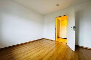 Wohnung kaufen in 78244 Gottmadingen, Familienfreundliche 4-Zimmer-Wohnung mit Balkon, Garage & eigenem Garten