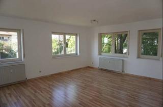 Wohnung mieten in 71229 Leonberg, Stilvolle, modernisierte 2-Zimmer-Wohnung mit Balkon und Einbauküche in Leonberg