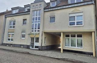 Wohnung mieten in 15938 Golßen, kleine 2- RWE im Seitentrakt eines Mehrfamilienhauses unweit vom Golßener Volkspark