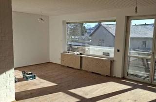 Wohnung mieten in Angerkapellenstraße 13, 82362 Weilheim, Neu renovierte, helle 4-Zimmer-Wohnung mit 2 Balkone in Weilheim i.OB